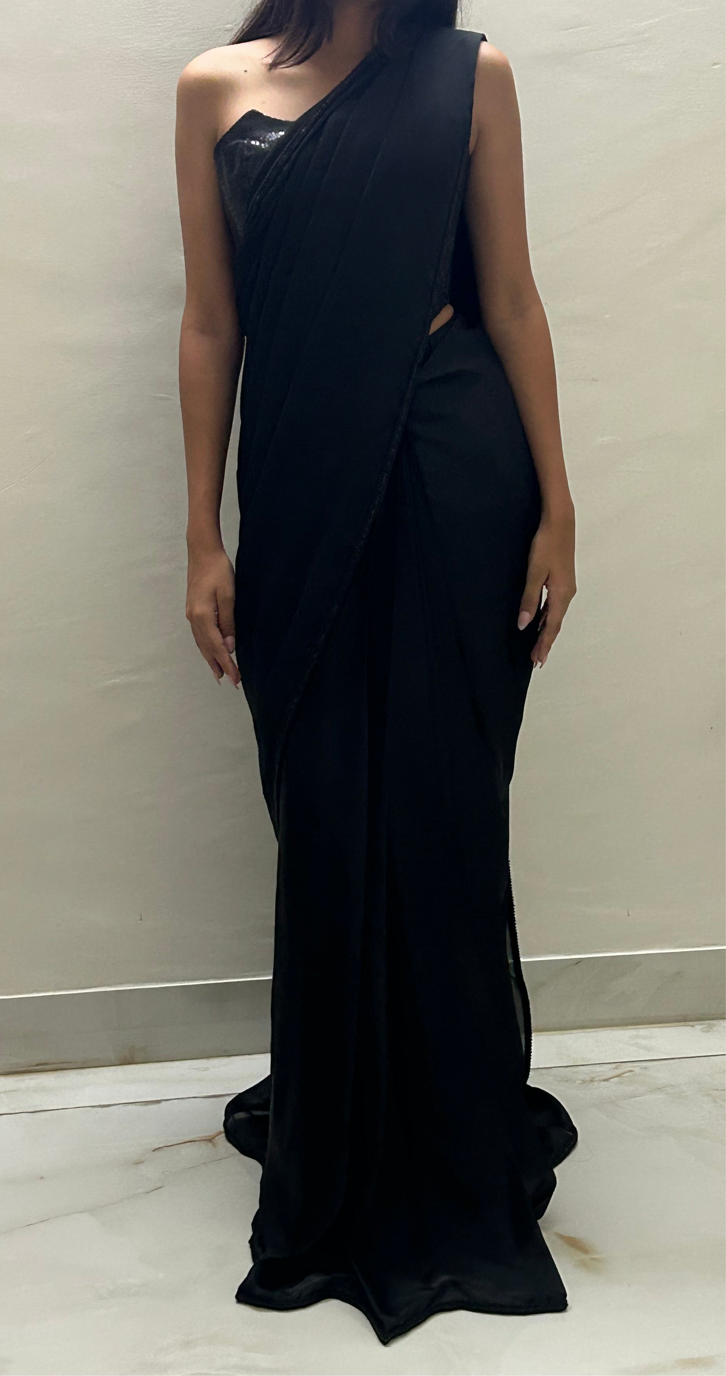 SM PRE-DRAPED SAREE & RAGAR CORSET