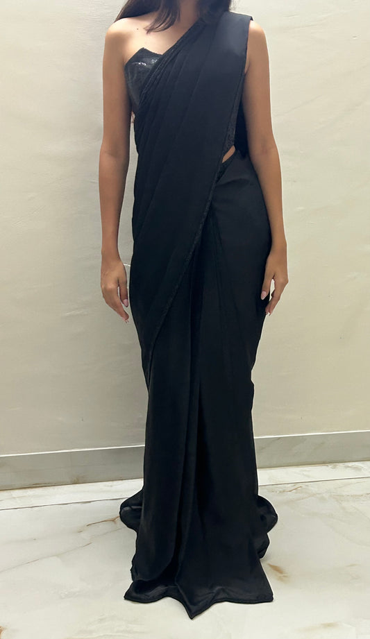 SM PRE-DRAPED SAREE & RAGAR CORSET